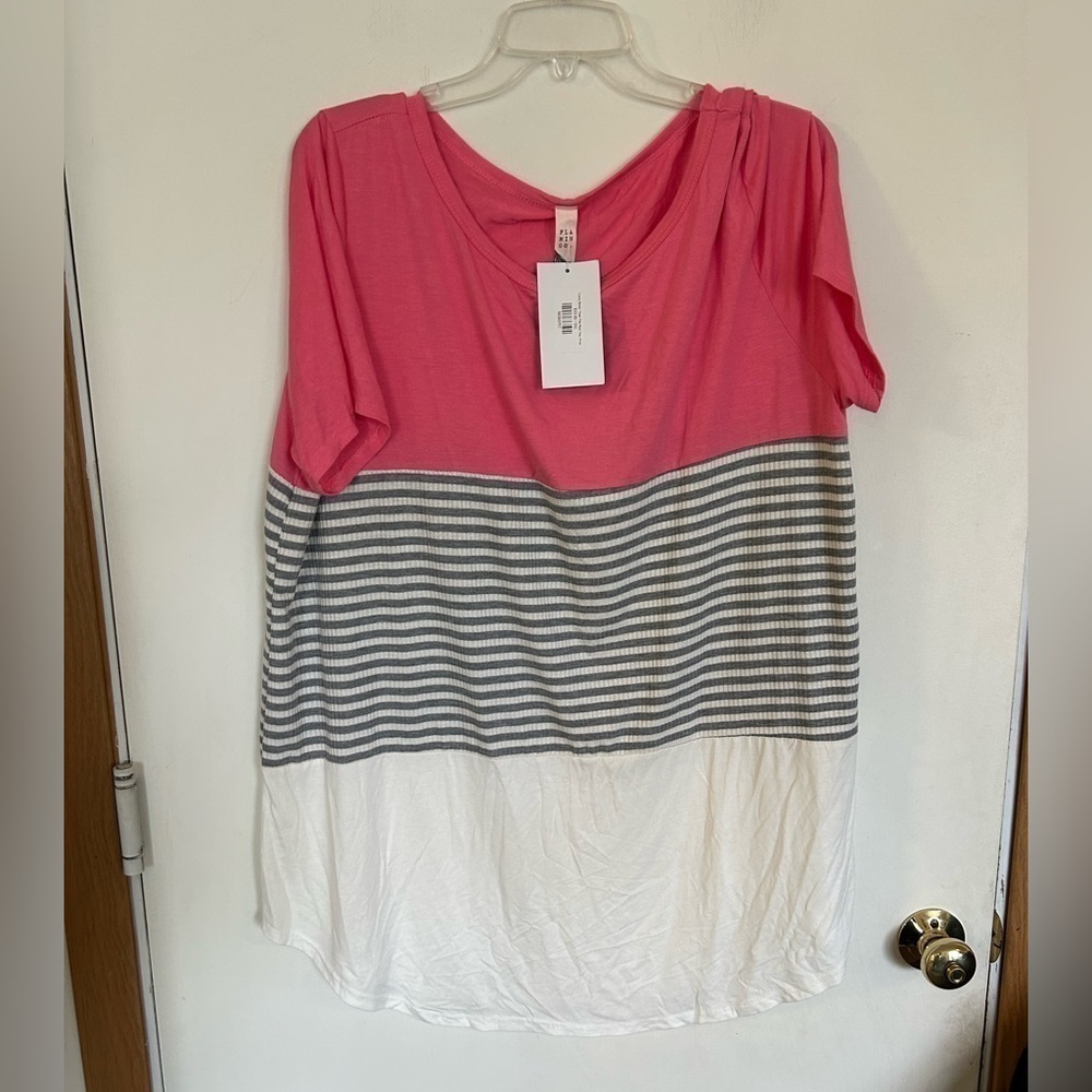 NWT Kirby, better than the redt flamingo, multicolored tiered 3X top